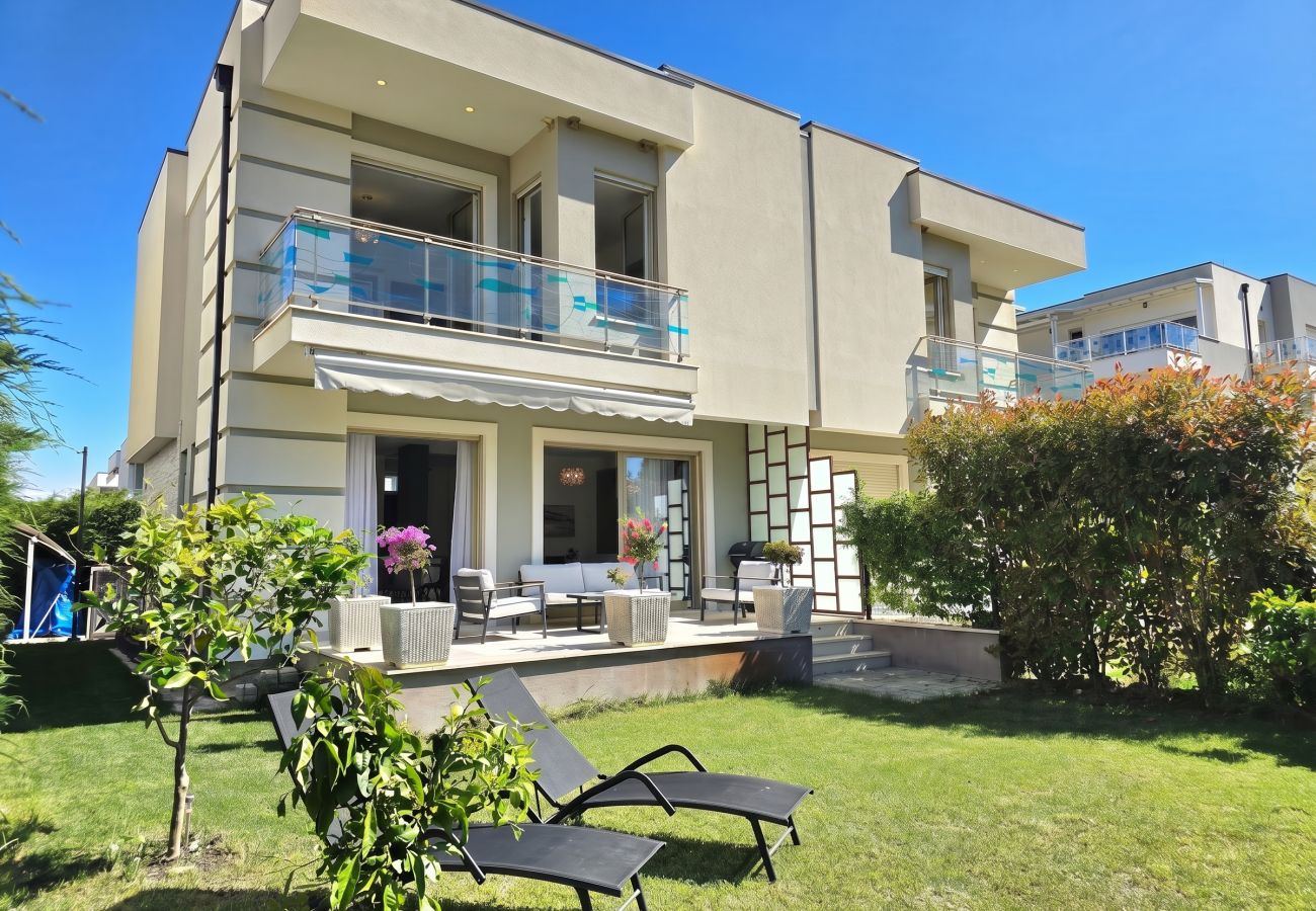 Villa in Gjiri Lalzit - Modern Villa At Perla Resort 276