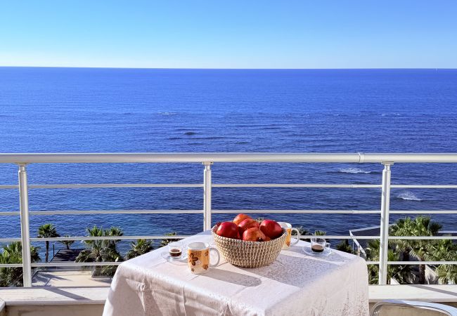 Apartment in Durres - Beachfront Apartment in Durres 072