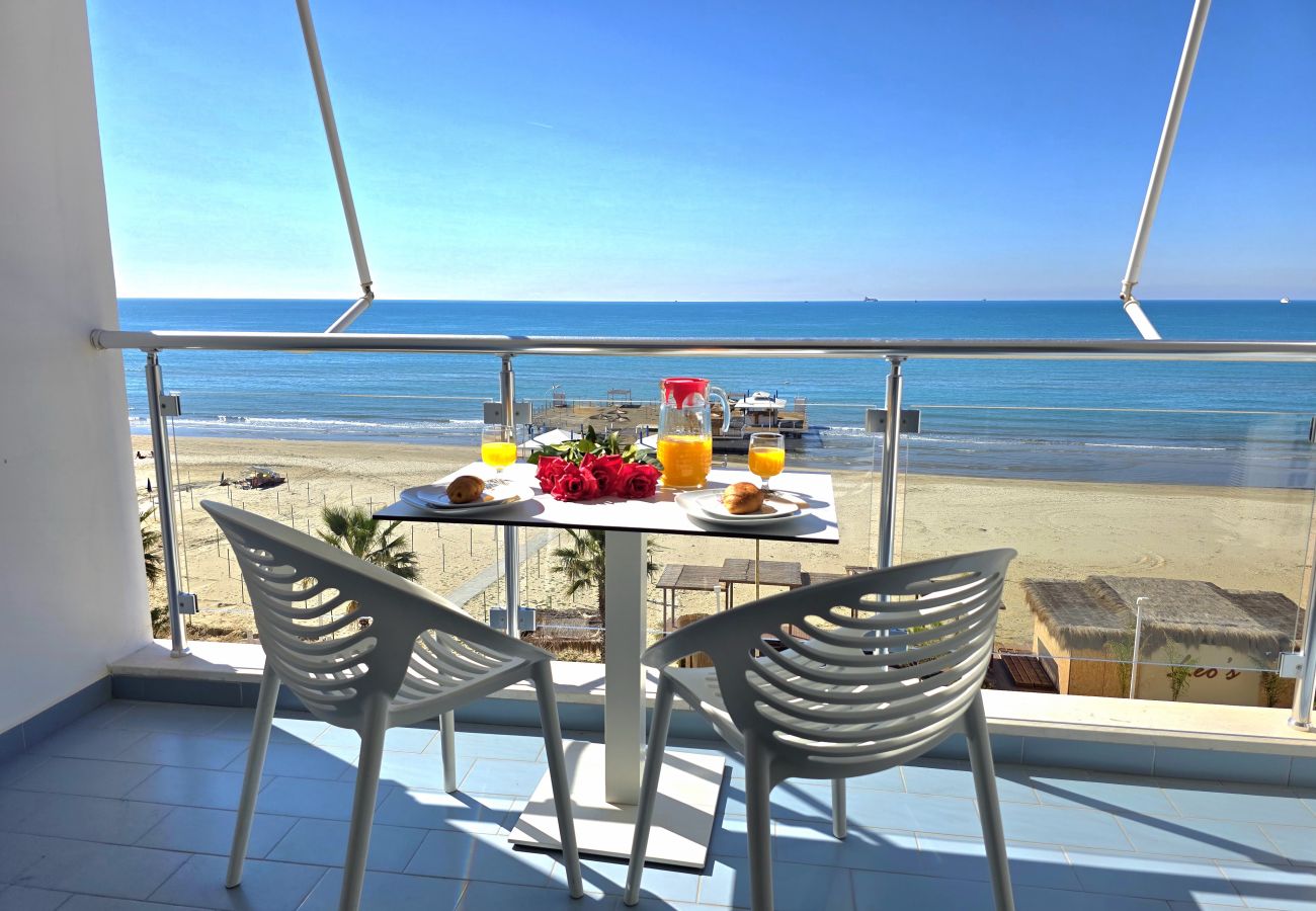 Apartment in Durres - Brisa del Mar Beachfront Apartment 118