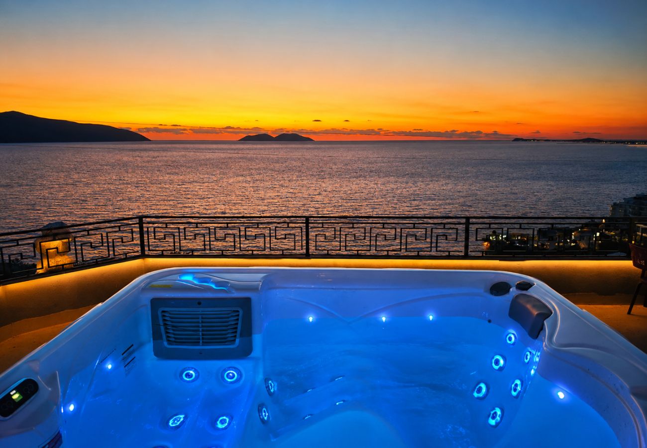Villa in Vlorë - Villa Meminaj With Sea View & Garden 