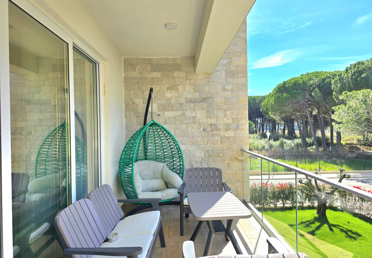 Apartment in Gjiri Lalzit - White Moon Apartment 301