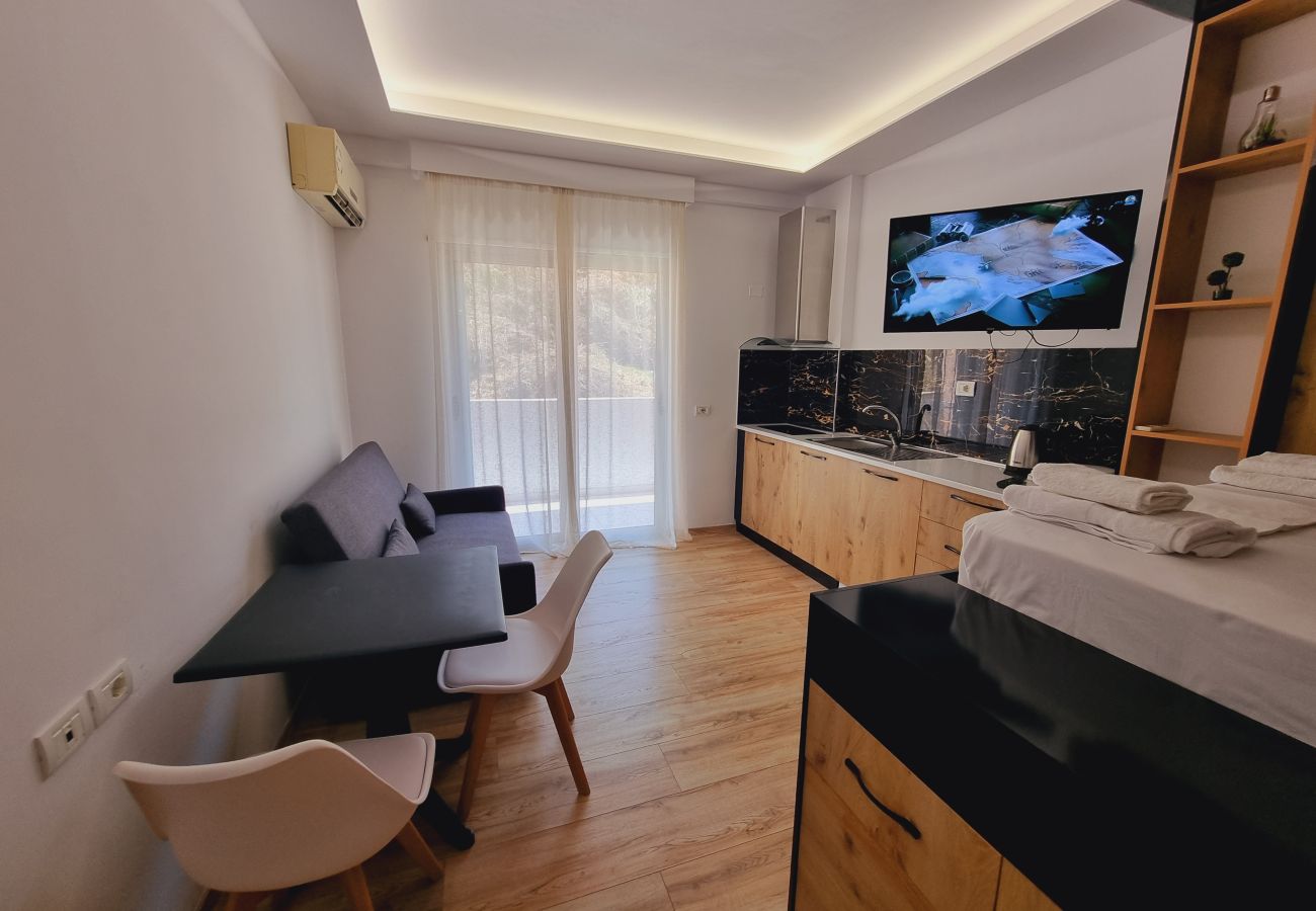 Studio in Vlorë - Teo's Deluxe Studios - Balcony Triple Studio