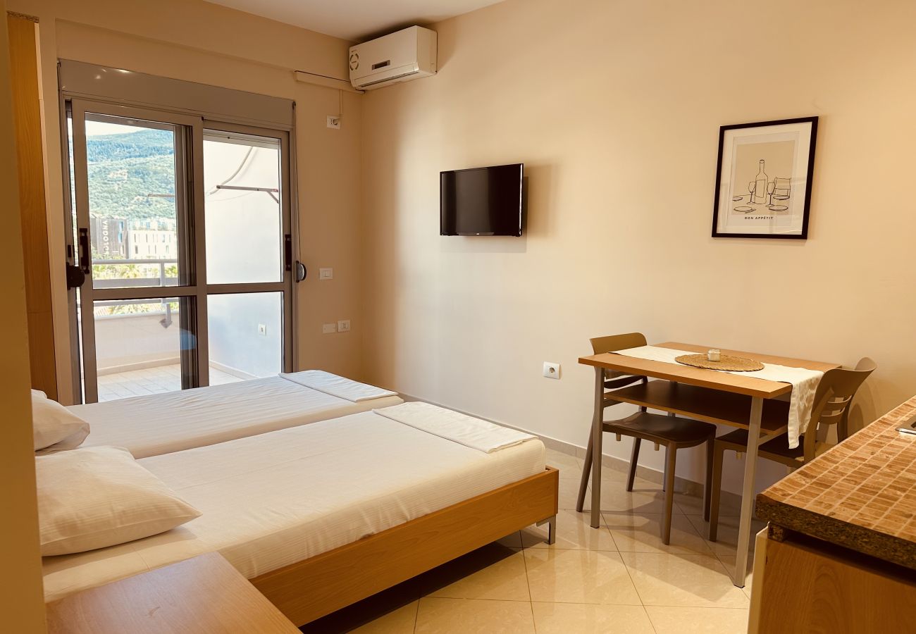 Studio in Vlorë - Thoma's K Studios – Double Studio with Balcony
