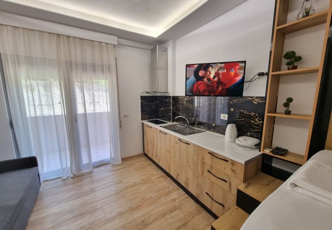 Studio in Vlorë - Teo's Deluxe Studios  - Triple Balcony Studio