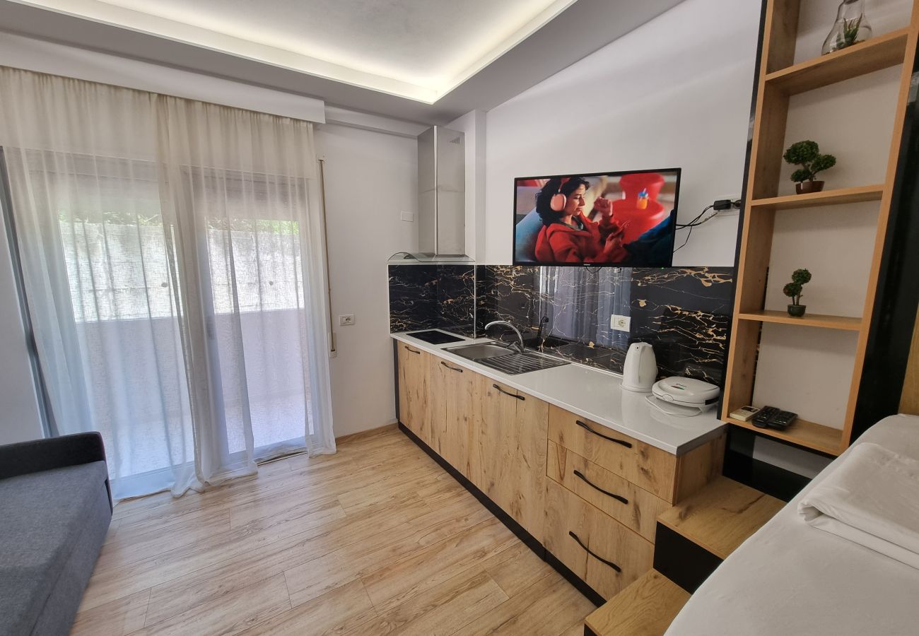 Studio in Vlorë - Teo's Deluxe Studios  - Triple Balcony Studio