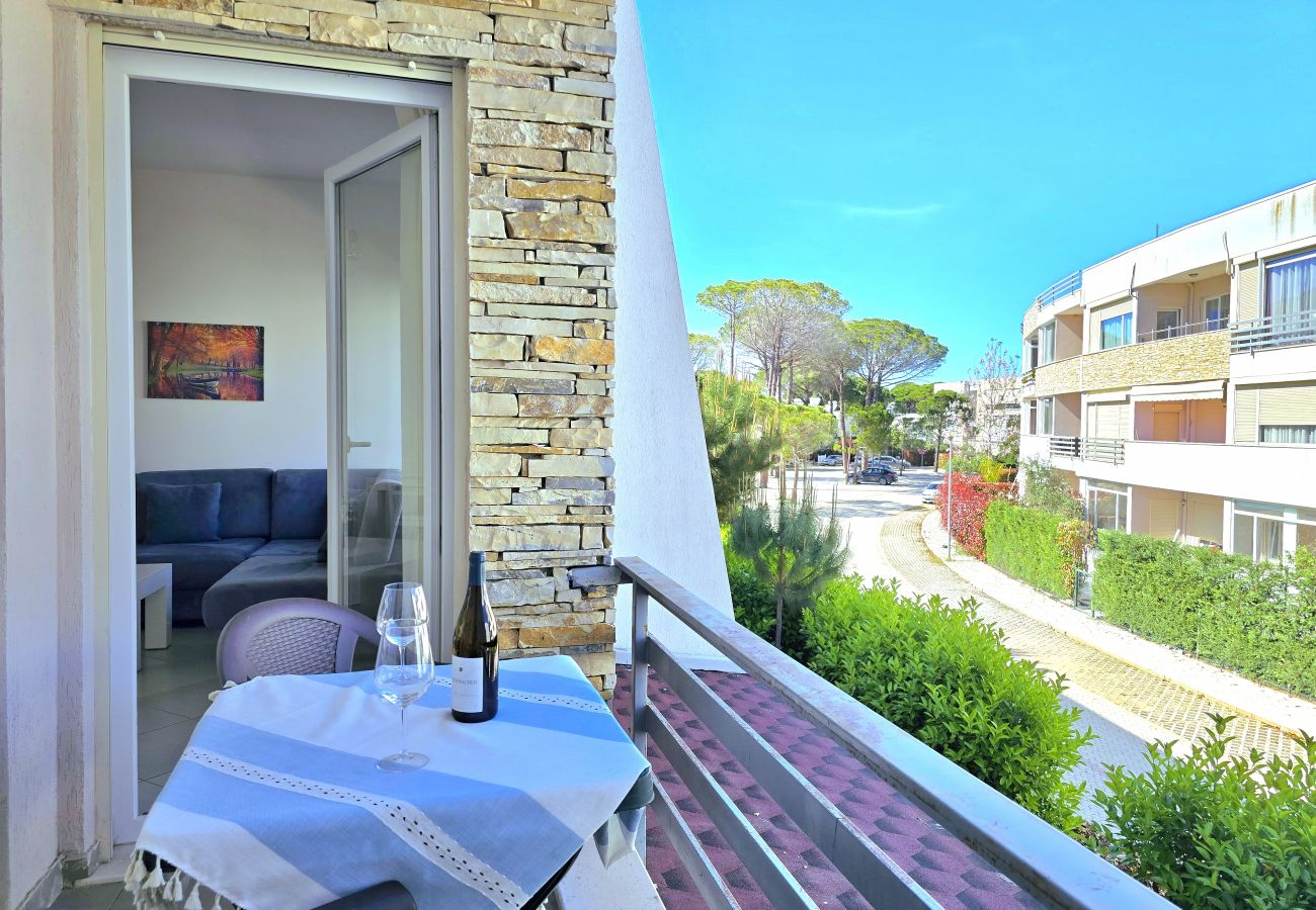 Apartment in Gjiri Lalzit - Lura 2 Holiday Homes 242