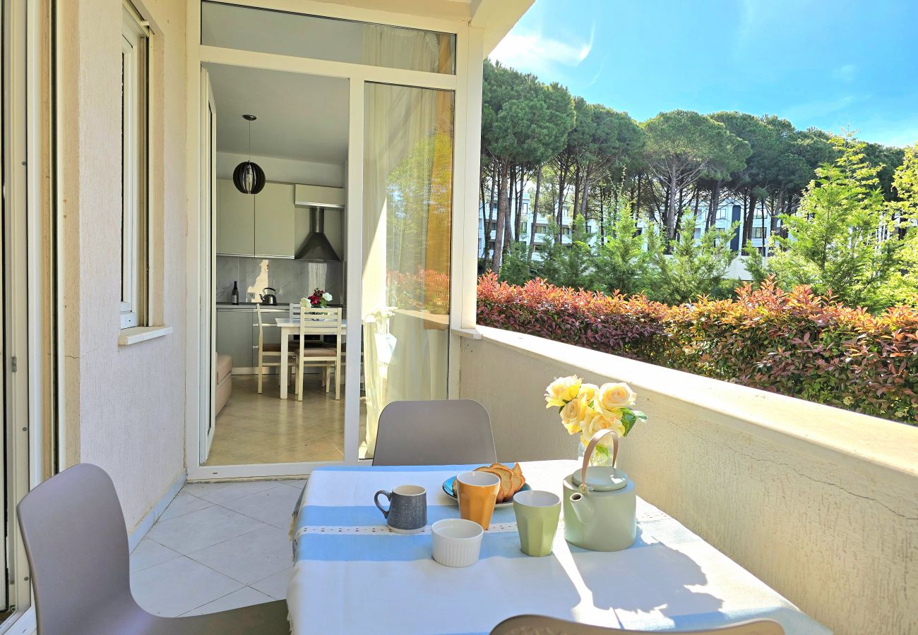 Apartment in Gjiri Lalzit - Lura 2 Holiday Homes 244