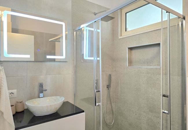 Apartment in Gjiri Lalzit - Perla Modern Penthouse 217 Apartment in Gjiri Lalzit - Perla Modern Penthouse 217