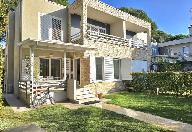 Apartment in Gjiri Lalzit - Lura 2 Holiday Homes 127 Apartment in Gjiri Lalzit - Lura 2 Holiday Homes 127