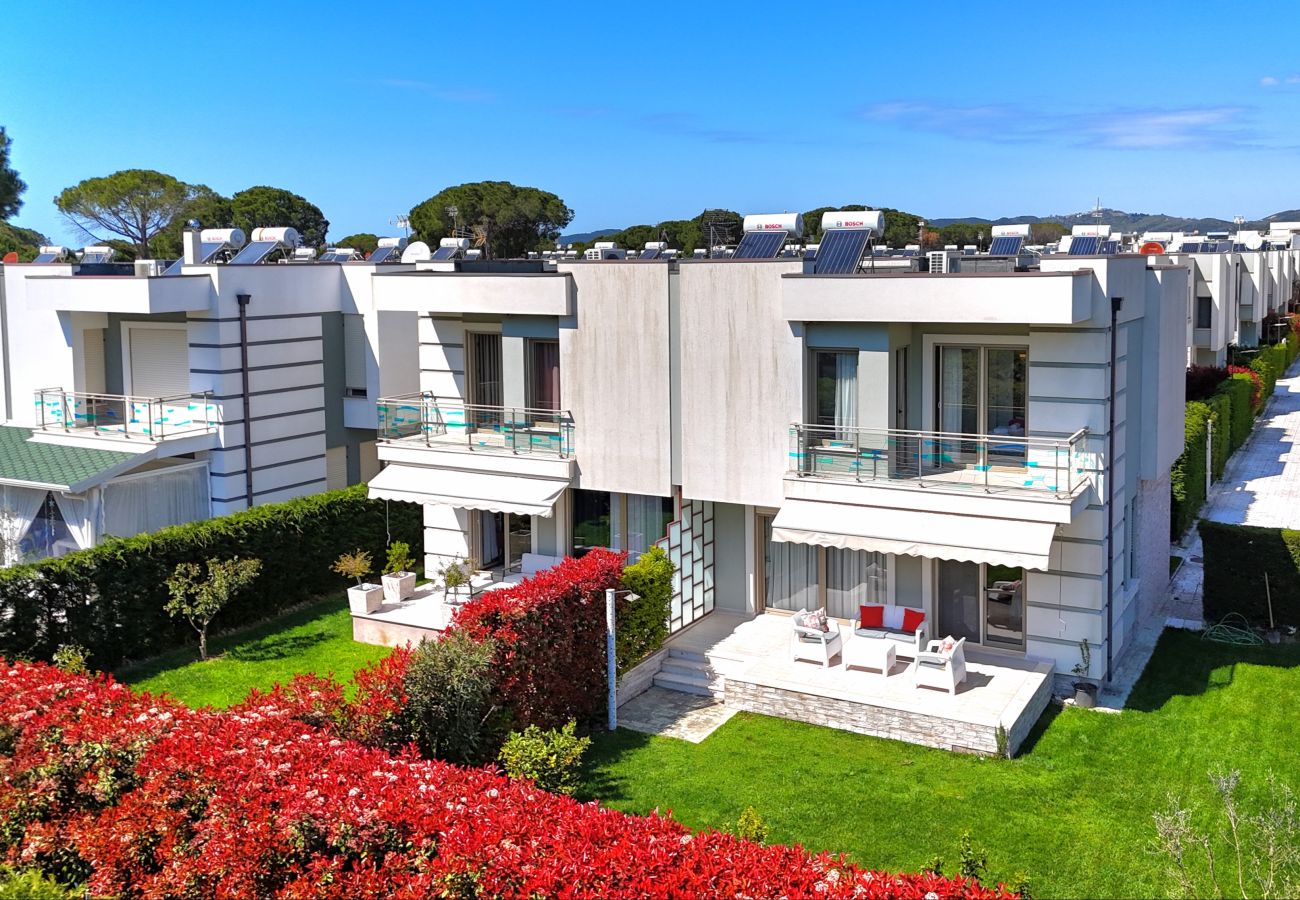 Villa in Gjiri Lalzit - Modern Villas in Perla Resort 222