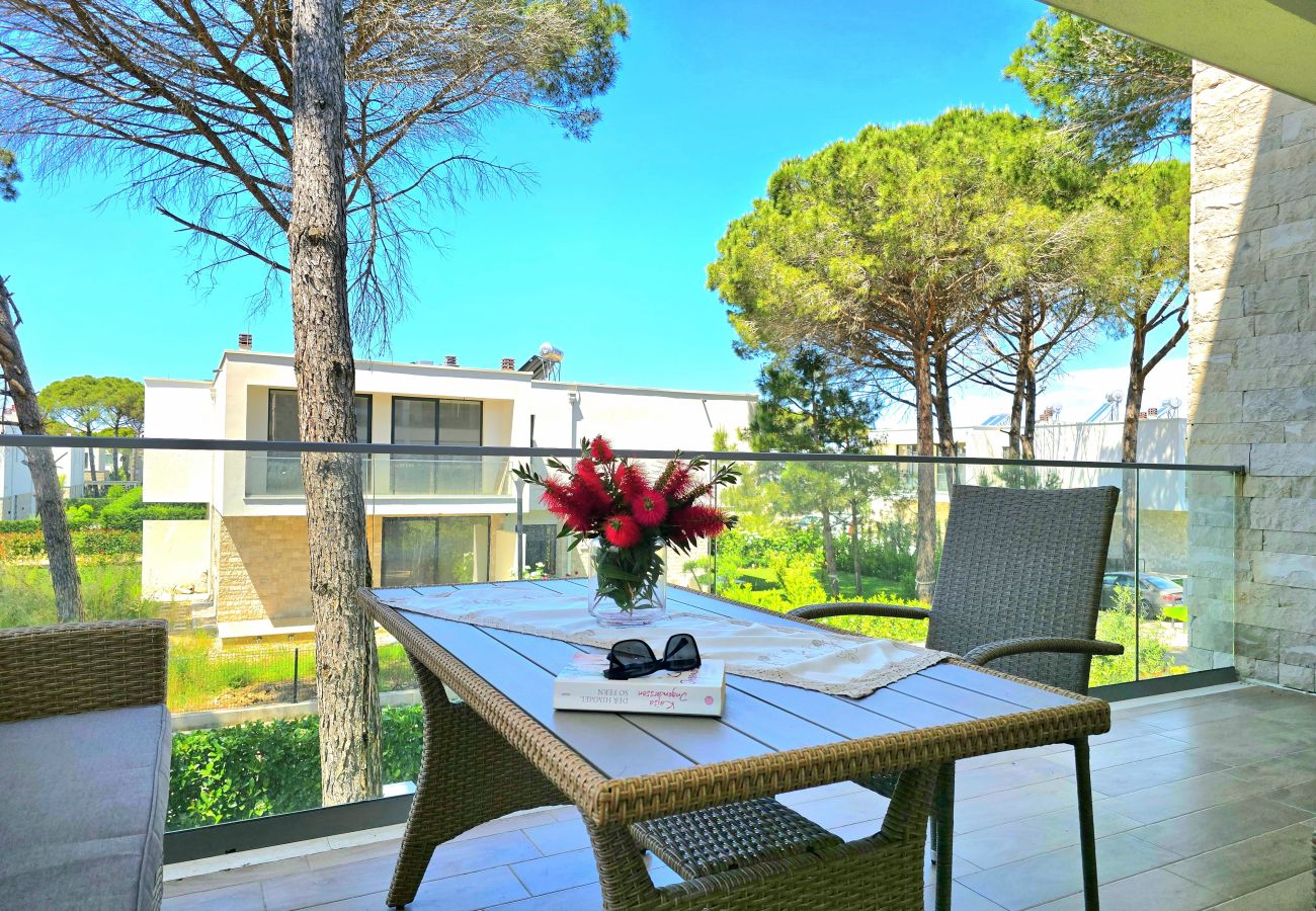 Apartment in Gjiri Lalzit - Happy Stay At San Pietro 284