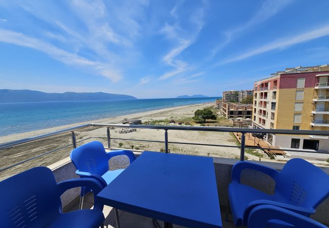Apartment in Vlorë - Vlora Holiday Home 008