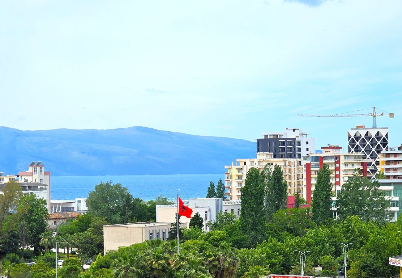 Apartment in Vlorë - Sea & City View Apartment