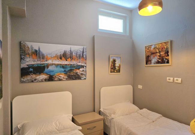 Apartment in Gjiri Lalzit - Lura 3 Floral Apartment Apartment in Gjiri Lalzit - Lura 3 Floral Apartment