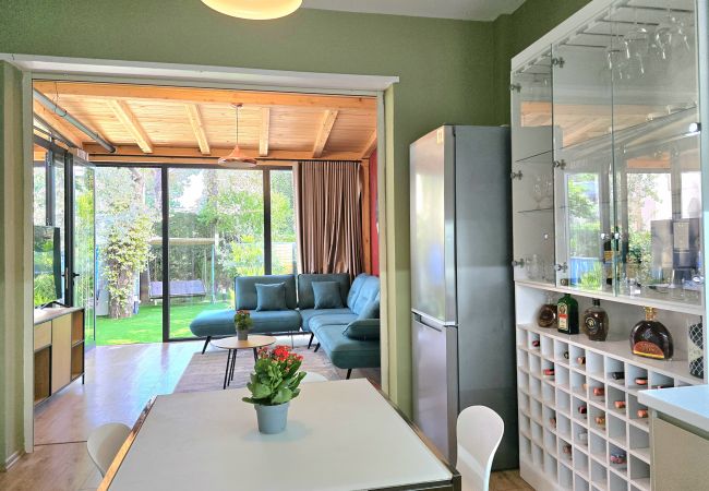 Apartment in Gjiri Lalzit - Lura 3 Floral Apartment Apartment in Gjiri Lalzit - Lura 3 Floral Apartment