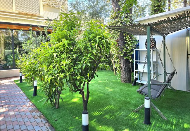 Apartment in Gjiri Lalzit - Lura 3 Floral Apartment Apartment in Gjiri Lalzit - Lura 3 Floral Apartment