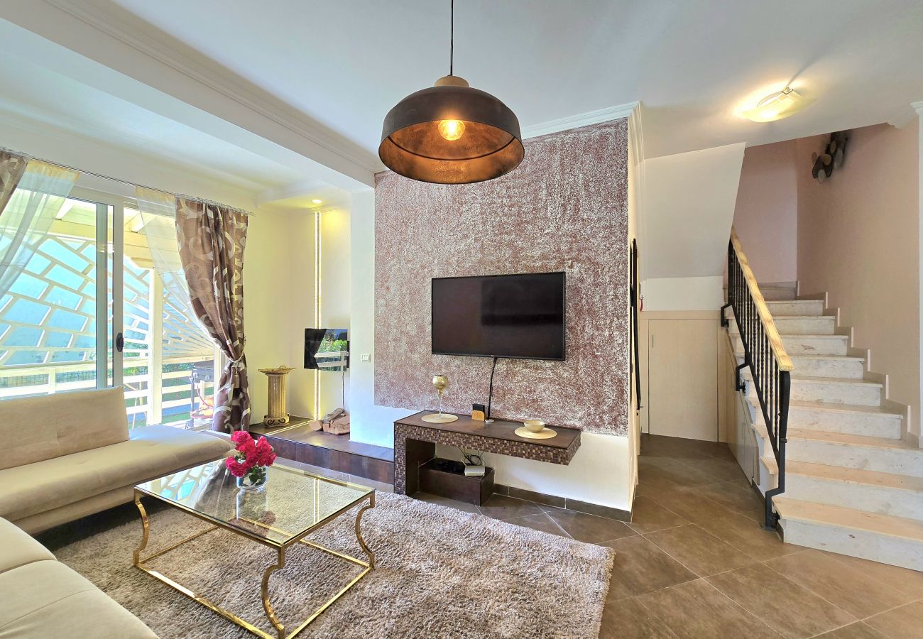 Villa in Gjiri Lalzit - Lura 1 Holiday House 235