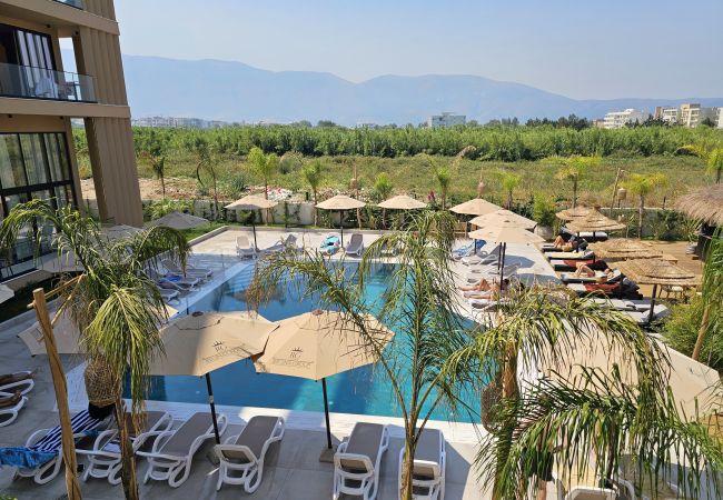 Apartment in Vlorë - Apartament with pool view Rradhime 002