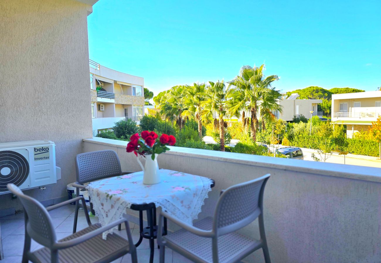 Apartment in Gjiri Lalzit - Lura 2 Holiday Homes 181