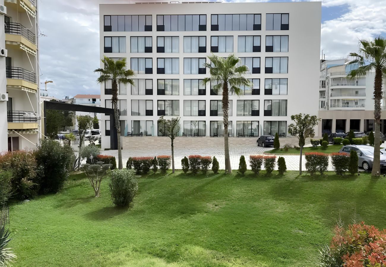 Apartment in Durres - Modern Beach Apartment – Prime Location