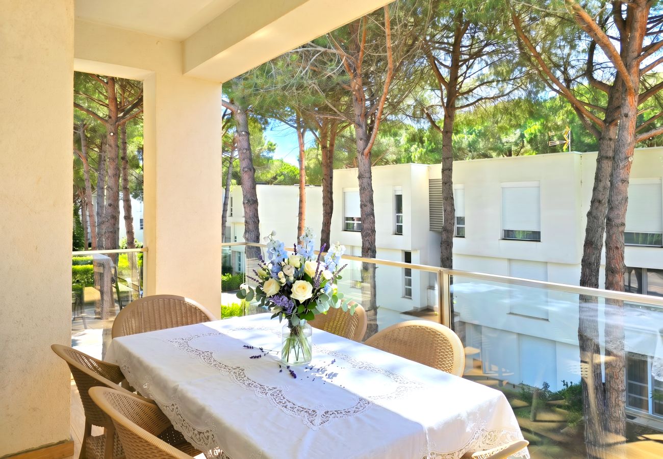 Apartment in Gjiri Lalzit - White Shell Apartments 